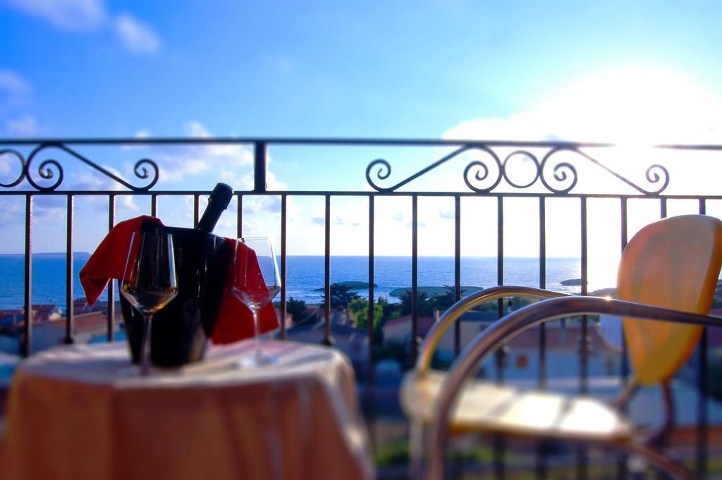 Hotel Bellavista S'Archittu Eksteriør bilde